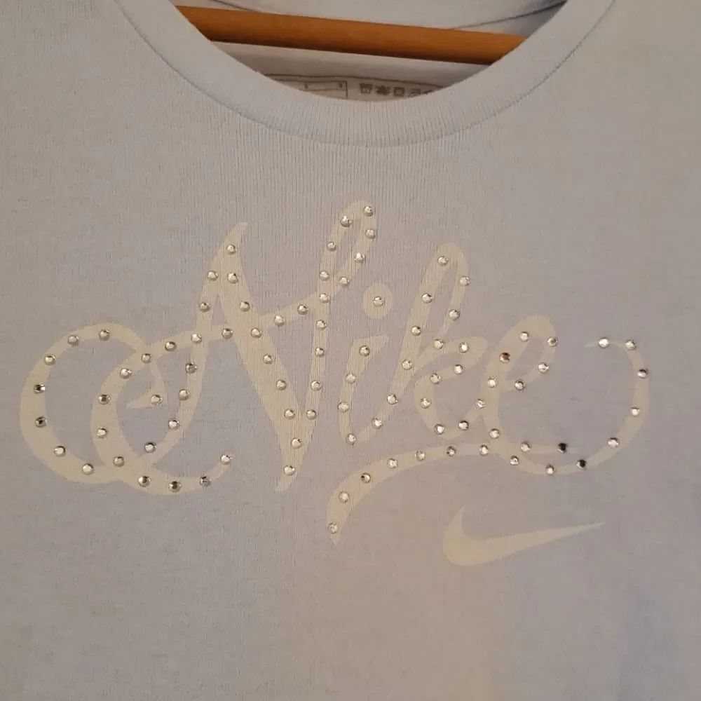 NWOT Nike Embellished Girls T-Shirt Sz M